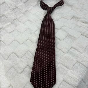 Elegant Burgundy Tie for Men